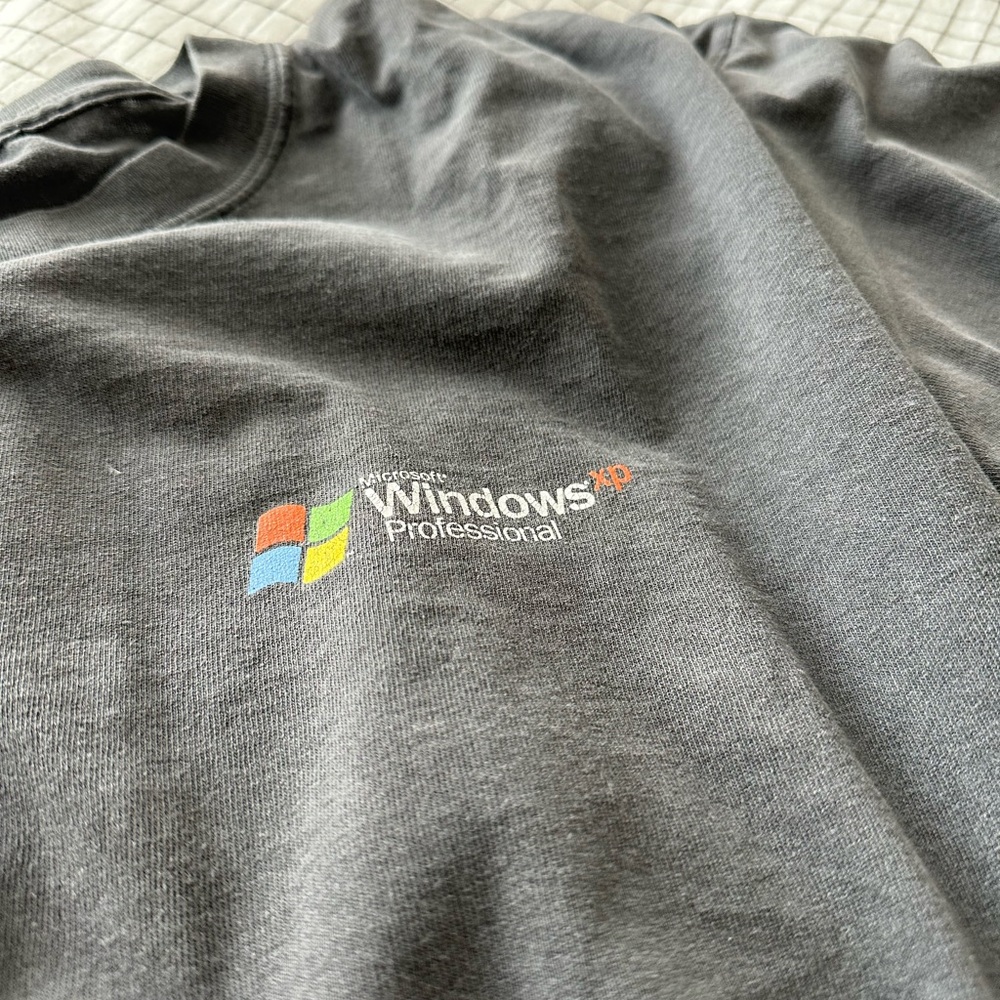 RARE Vintage Microsoft Windows XP Professional Tee